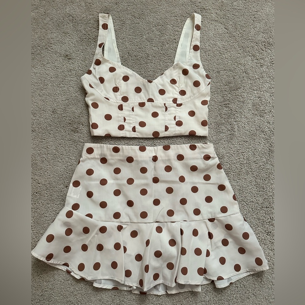 ZBZA BURNT ORANGE AND WHITE POLKA DOT SET!!